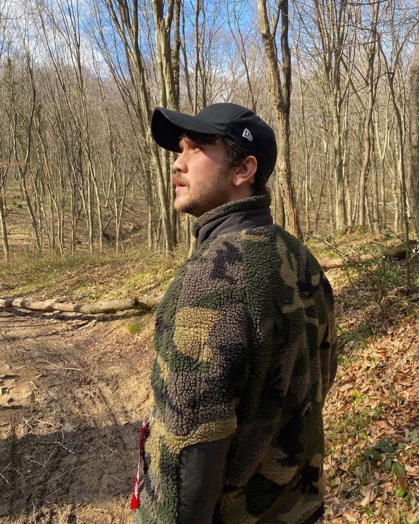 Aras Bulut İynemli’nin Yeni Tarzı Yoğun İlgi Gördü!