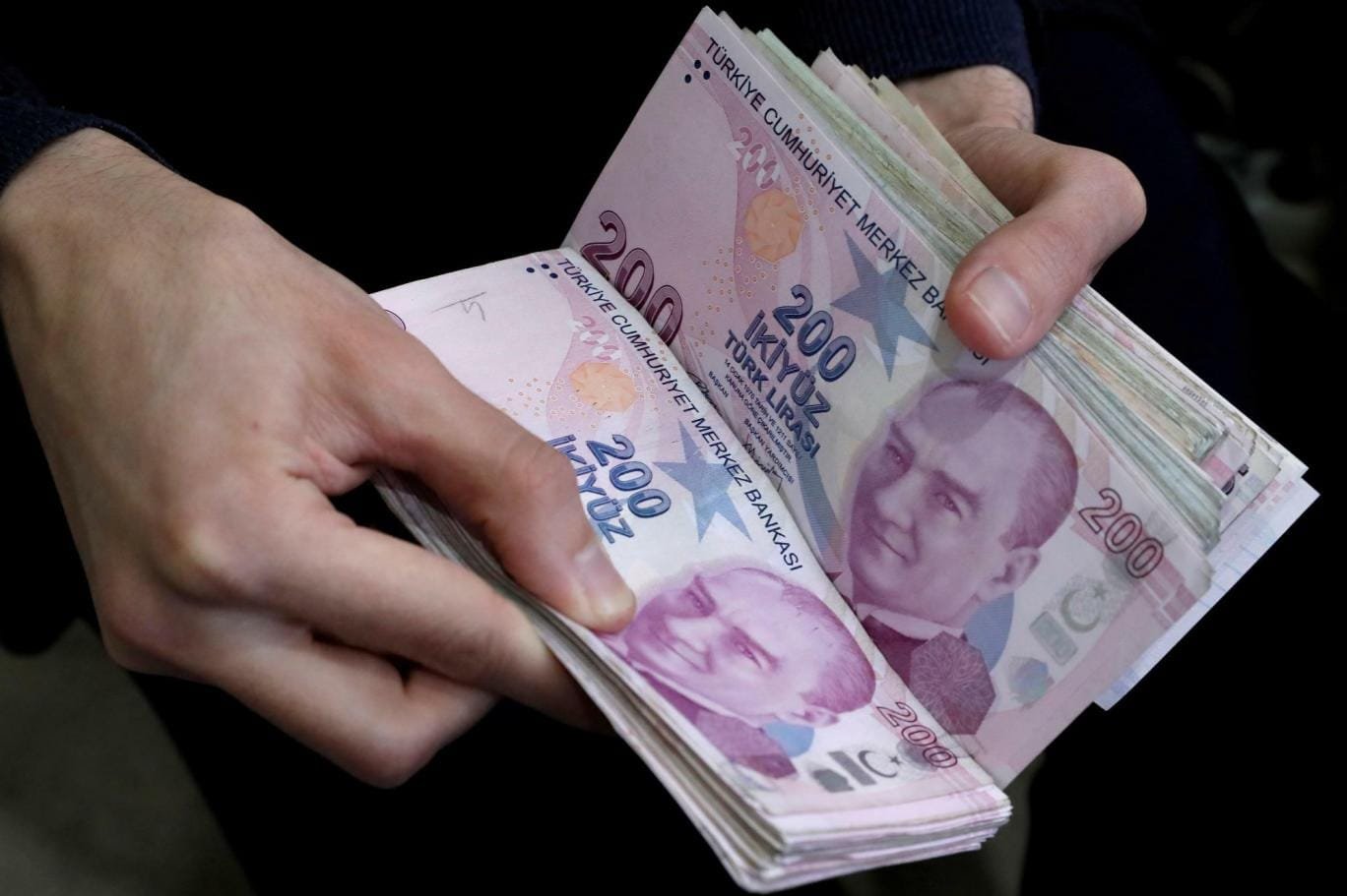 Bankamatikten Para Çekmek İsteyenlere Kötü Sürpriz. Bankalar Kredi Kartına Nakit Avansı Kapattı!
