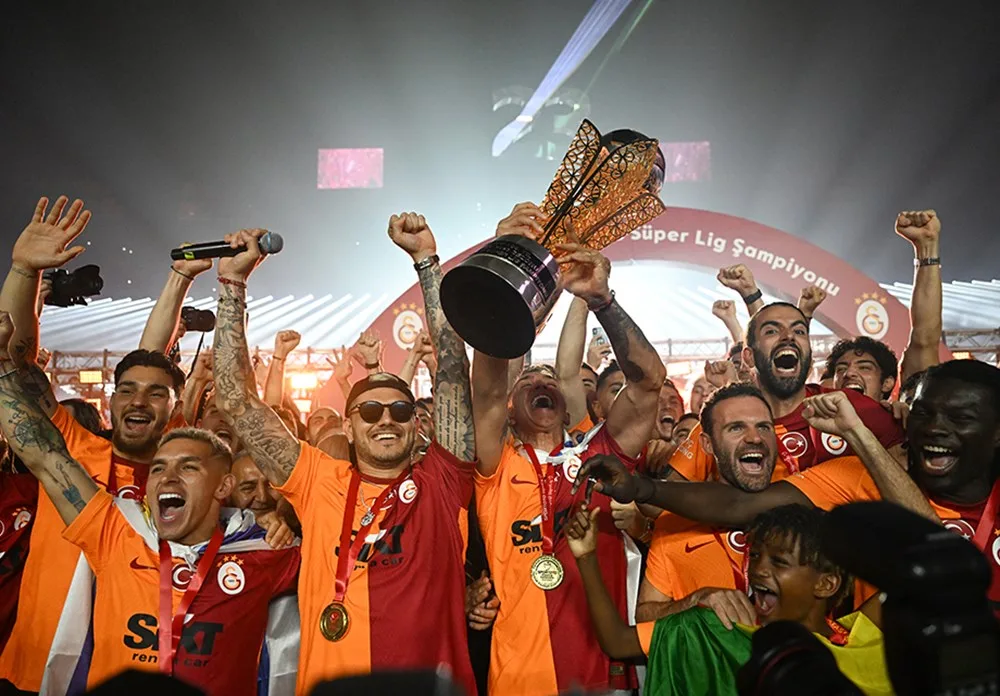 2022-2023 sezonu Spor Toto Süper Lig şampiyonu Galatasaray oldu!