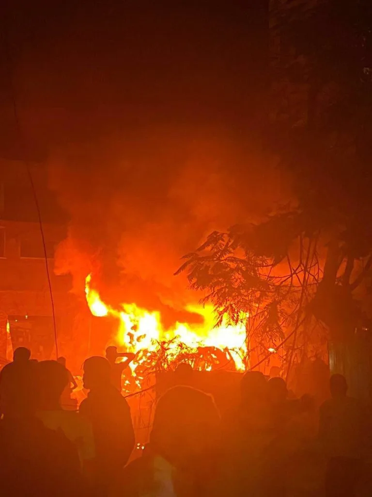 SON DAKİKA İsrail uçakları, Gazze’de sivillerin yaşadığı Nuseyrat kampını bombaladı. Çok sayıda ölü ve yaralı var.
