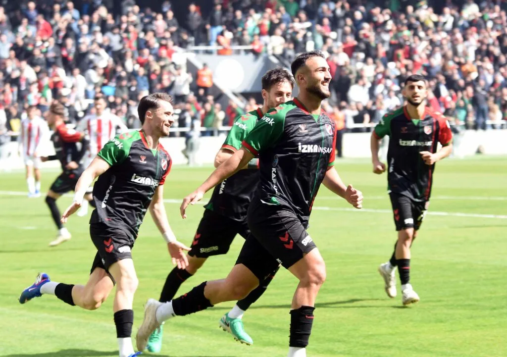 Karşıyaka’da kader haftası! 4 günde 2 dev maç
