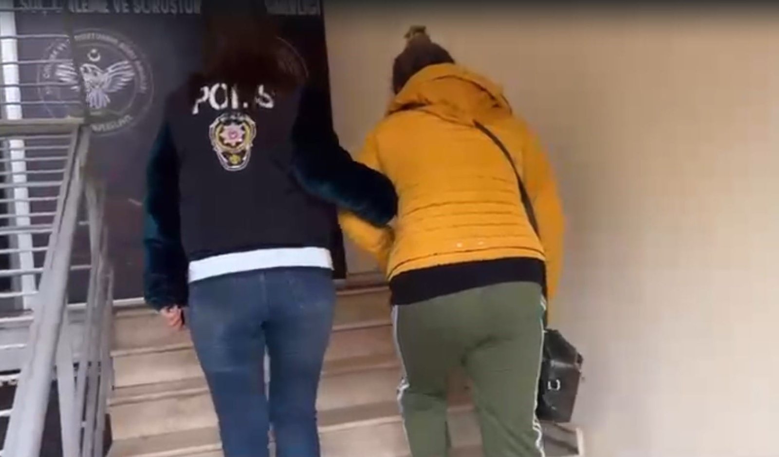 İzmir’de firari kıskıvrak yakalandı! 12 yıl cezası vardı