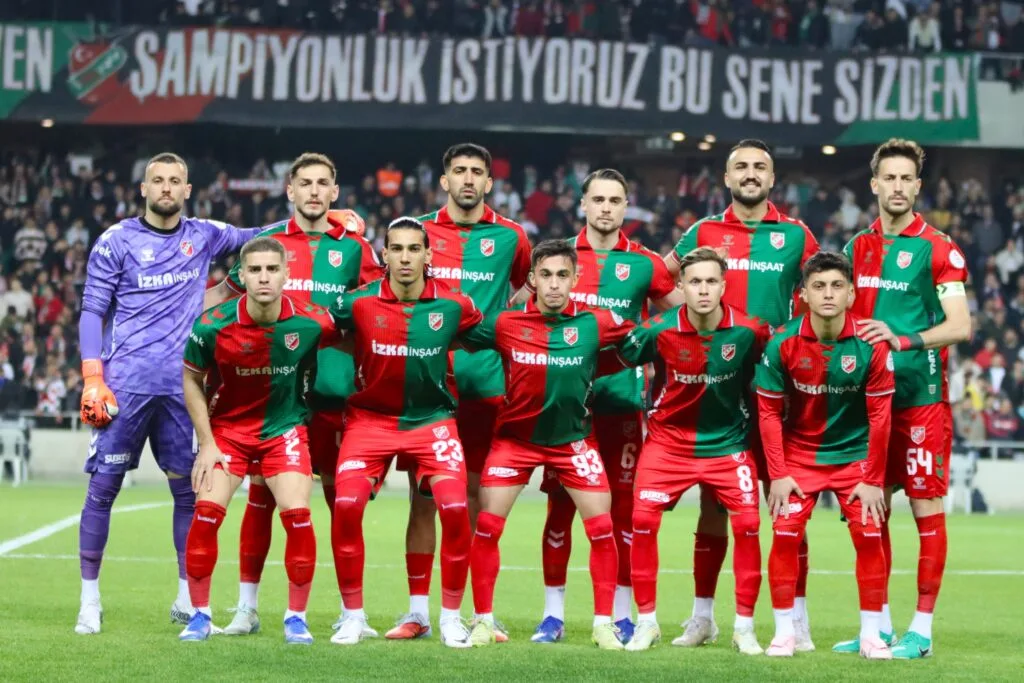 Karşıyaka İç Sahada Rakipsiz! Kaf-Kaf’tan 13 Maçta 34 Puan