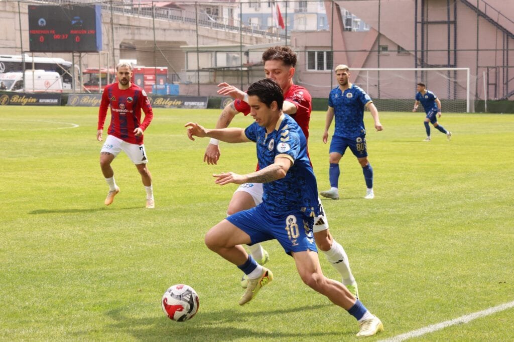 Menemen FK evinde yıkıldı! 3-1’lik şok yenilgi