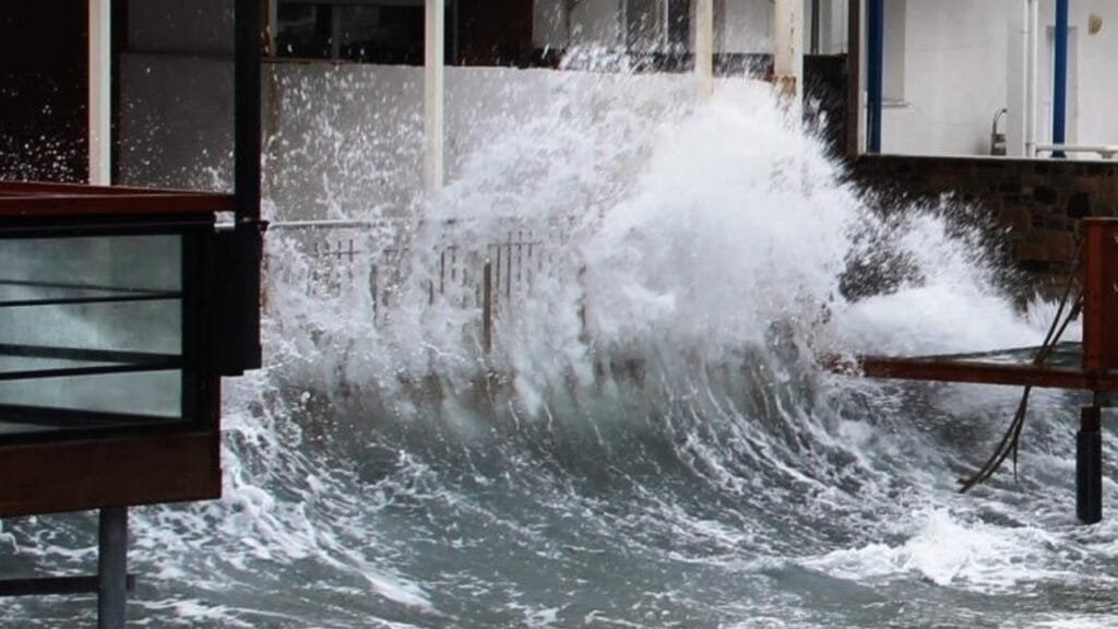 Ege’de fırtına alarmı! Meteoroloji uyardı