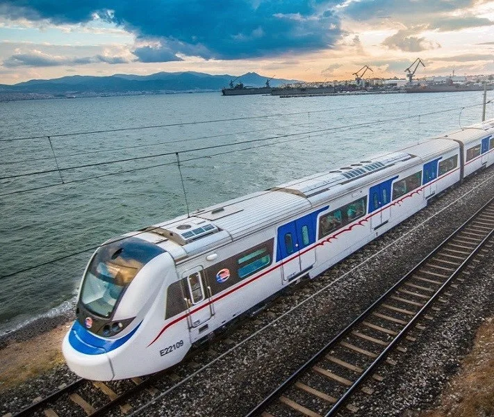 İzmir’de ulaşım zamlandı! İZBAN, taksi, vapur hepsi arttı