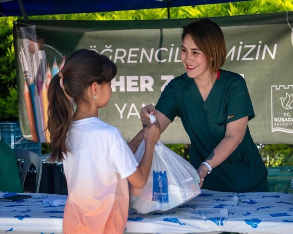 Kuşadası’nda çocukların beslenme çantaları boş kalmadı