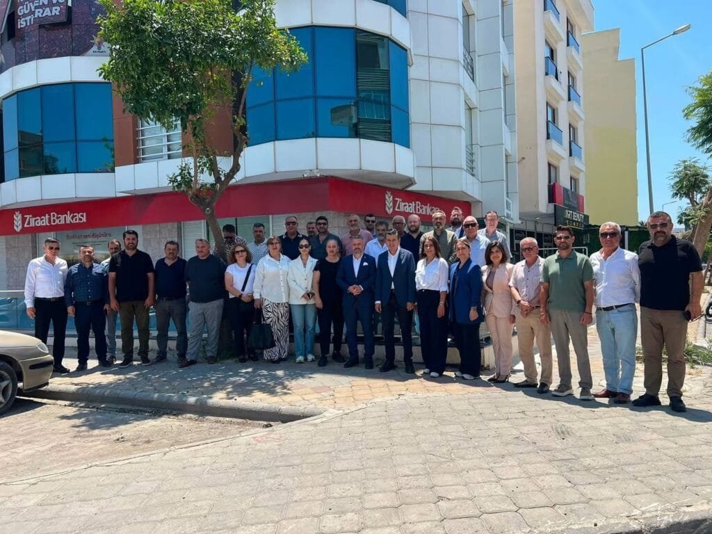 Kuşadası’nda cumhur ittifakı buluşması: İlçenin geleceği masaya yatırıldı