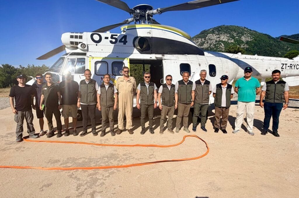 Kuşadası’nda yangın söndürme helikopteri göreve hazır