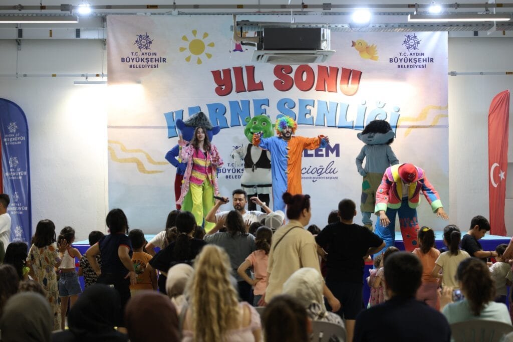 Aydın’da karne şenliği başladı! Çocuklar yaz tatiline coşkuyla giriyor