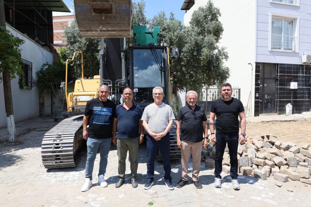Nazilli’de yol seferberliği sürüyor! Başkan Tetik yol çalışmalarını yerinde inceledi