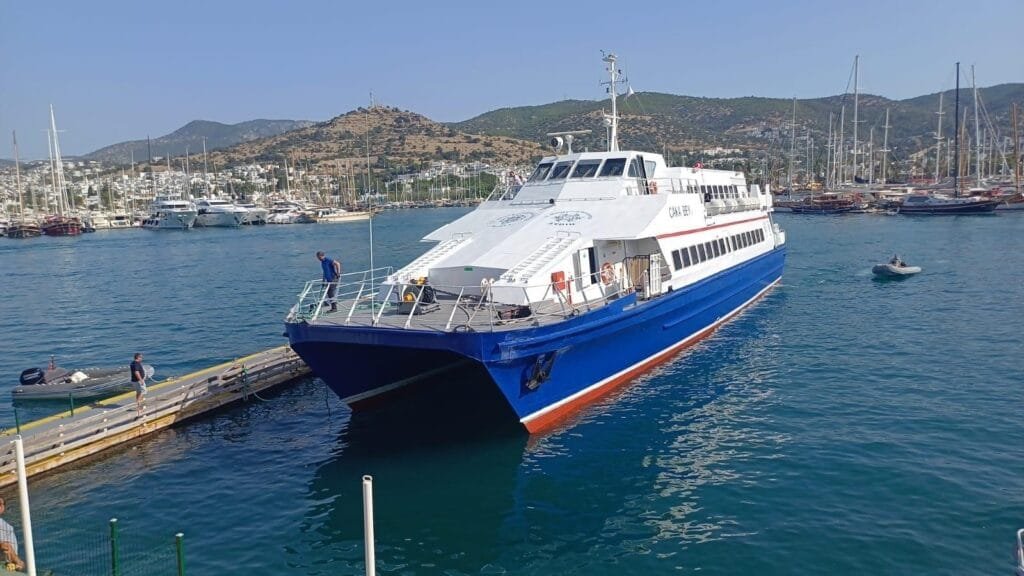 Kuşadası’ndan Samos ve Patmos’a deniz otobüsü seferleri başladı