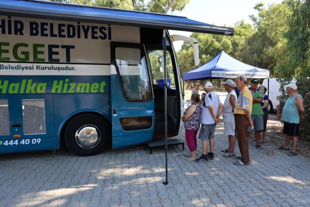 Aydın Büyükşehir’den Davutlar’a ekonomik gıda hizmeti