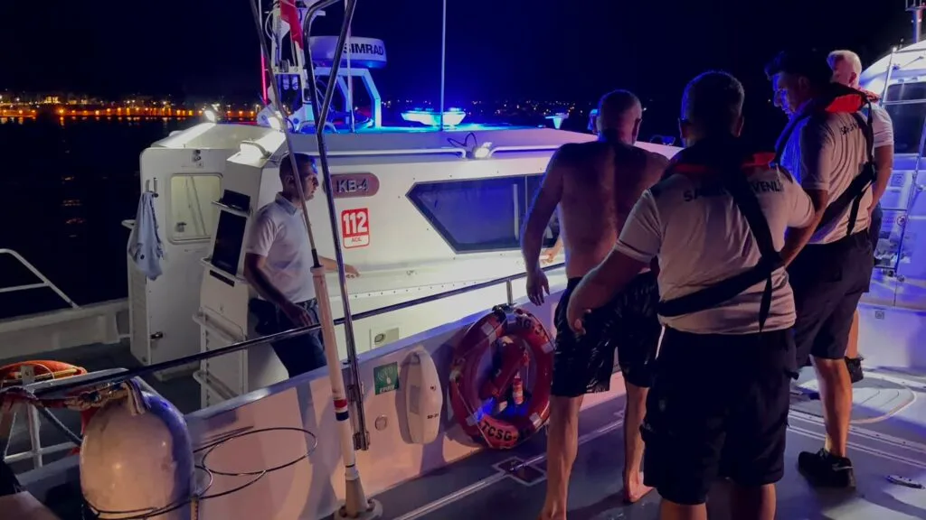 Didim açıklarında alabora olan tekneden 2 kişi kurtarıldı