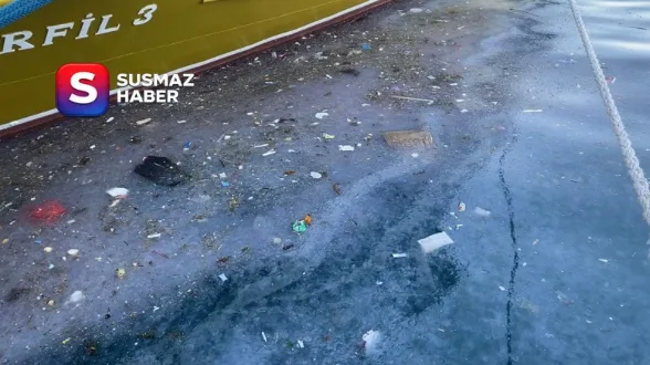 Ortaköy Sahili Çöp Yuvasına Döndü: Turistlerin Yoğun İlgi Duyduğu Noktada Rezalet!