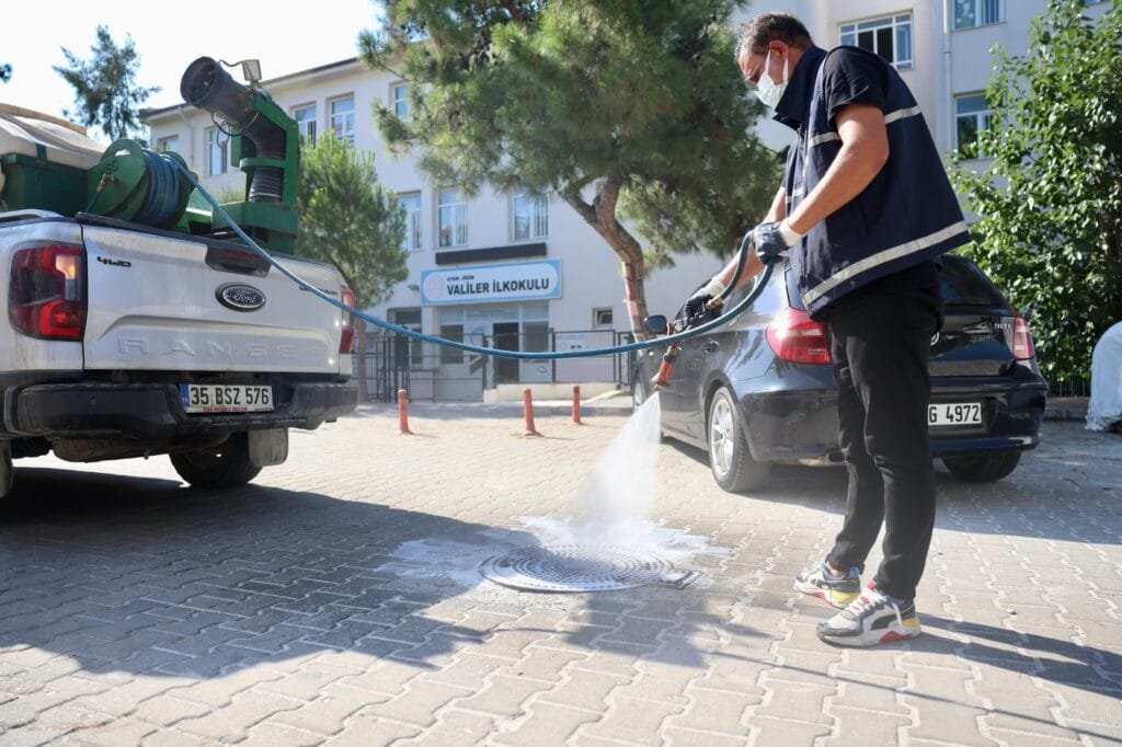 Didim’de halk sağlığı için ilaçlama seferberliği