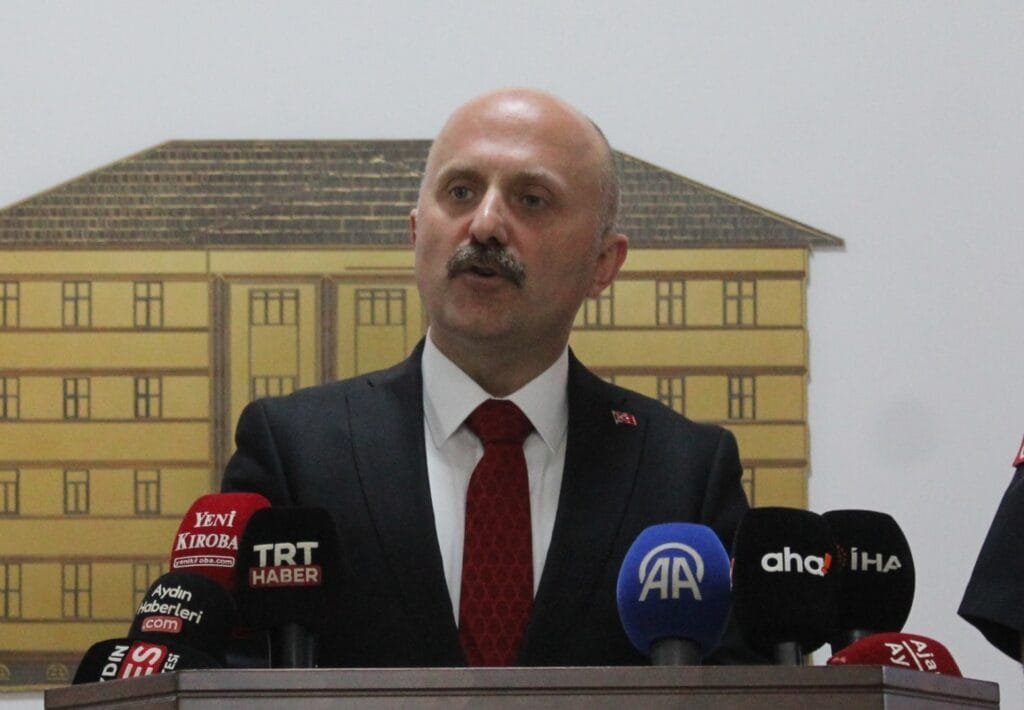 Aydın’da turizm bölgeleri için yaz alarmı! Kuşadası ve Didim’de tedbirler artırıldı
