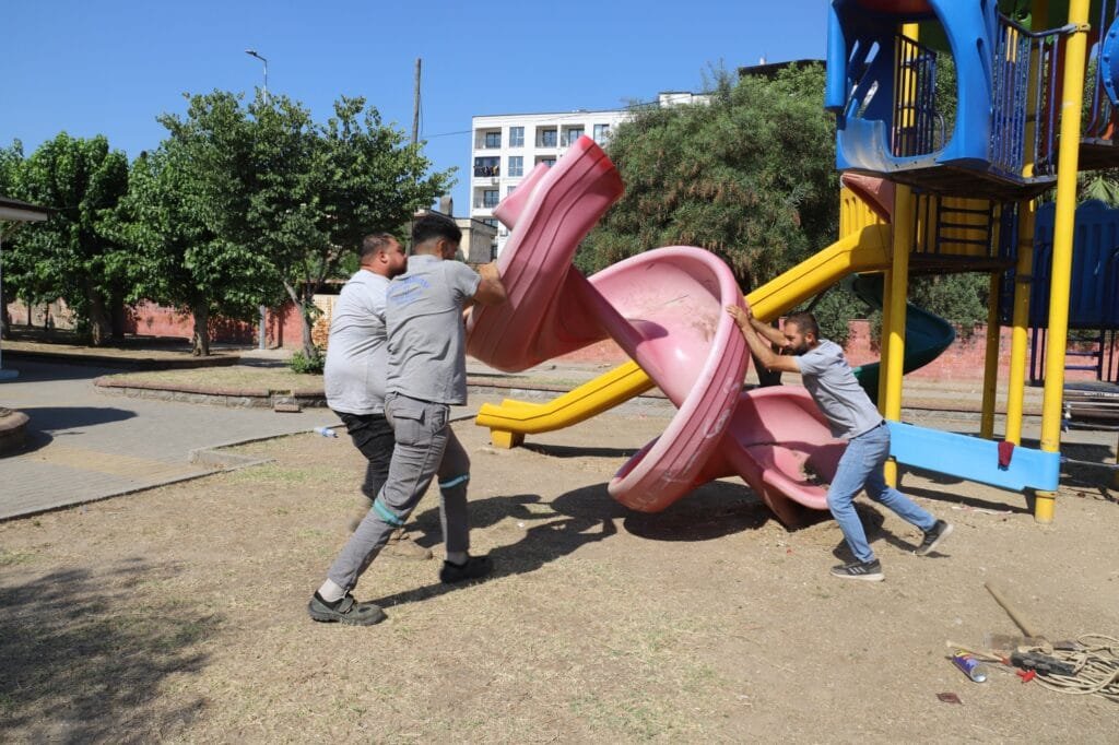 Nazilli’de çocuk parkları yenileniyor