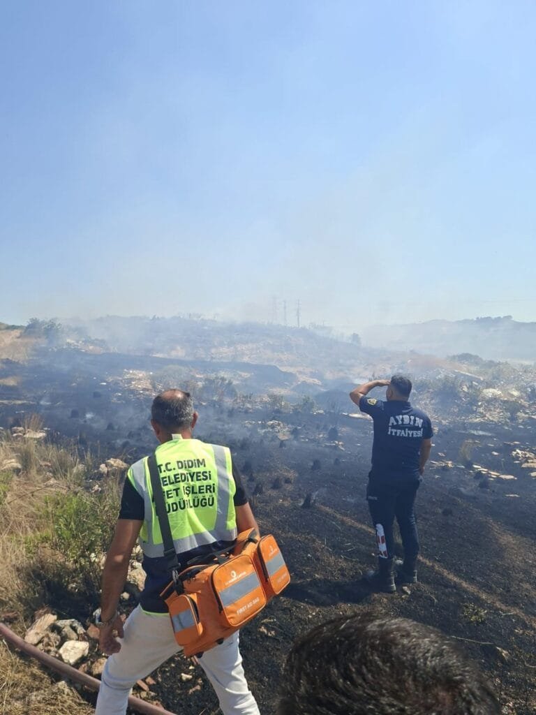 Didim’de iki mahallede yangın paniği! Alevler büyümeden söndürüldü
