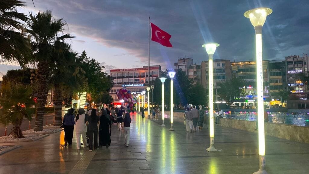 Aydın’da sıcaklık düşünce herkes oraya akın etti