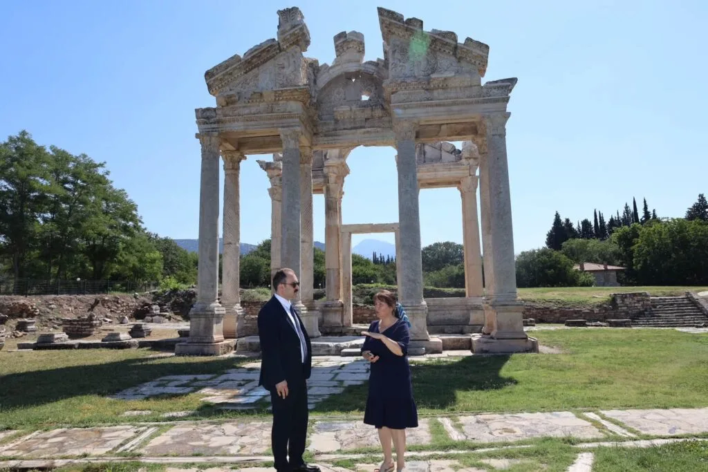 Afrodisias’ta yeni dönem hazırlığı! Sevgi Gönül Salonu yeniden açılacak