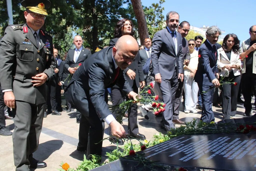Aydın’da 15 Temmuz’un 10. yılında duygu dolu anma! Şehit kabirlerinde dualar edildi