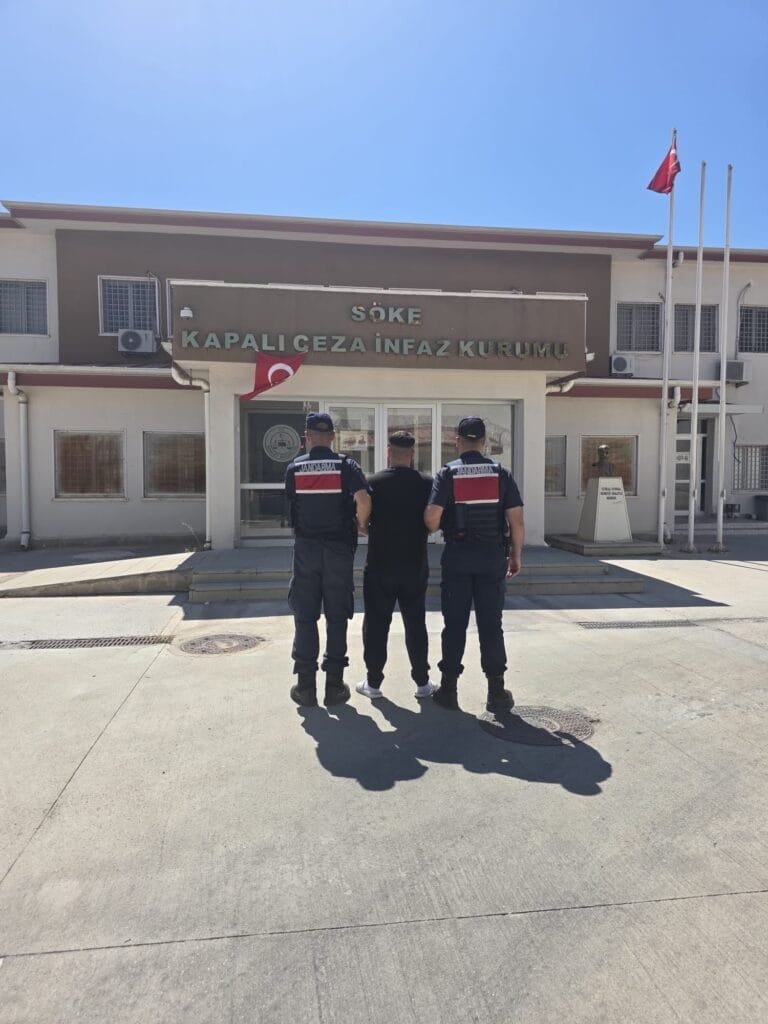 Kuşadası’nda organize suç operasyonu! Avrupa’ya kaçmaya hazırlanan 2 şüpheli tutuklandı
