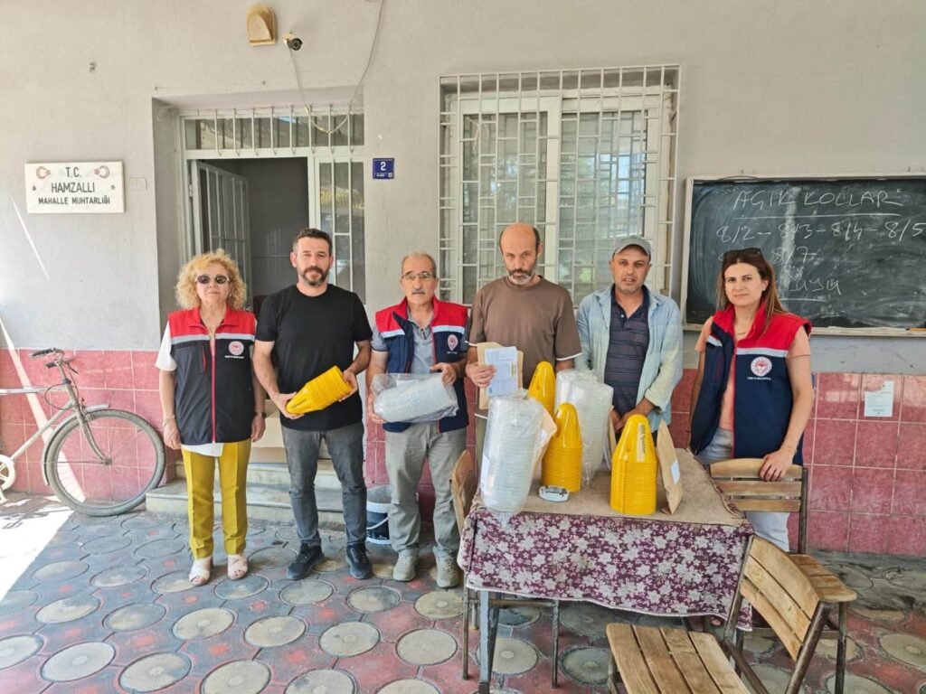 Aydınlı Üreticilere Büyük Destek: 2 Bin 500 Tuzak Dağıtıldı