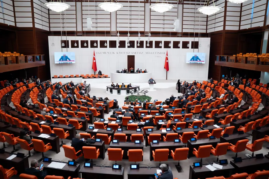 TBMM’de kritik hafta! Emekli maaşı, öğrenci affı ve IBAN düzenlemesi geliyor