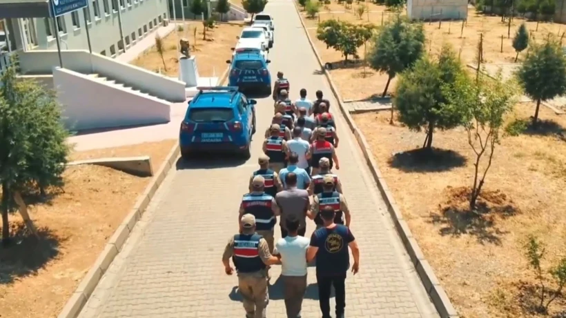 6 ilde dolandırıcılık operasyonu! 27 şüpheli jandarma ekiplerince yakalandı
