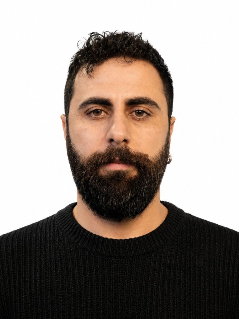 Ahmet Hanifoğlu Kimdir? Hayatı, Kitapları ve Biyografisi