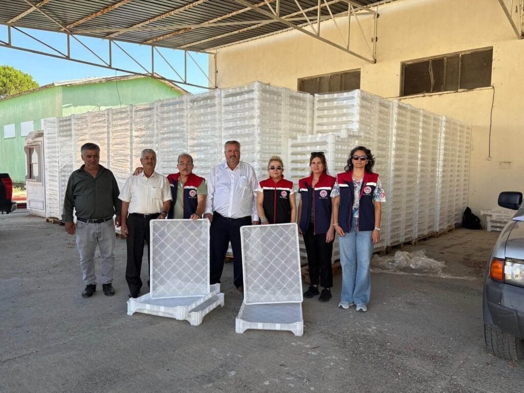Nazilli’de incir üreticilerine büyük destek: 2 bin 400 kerevet dağıtıldı