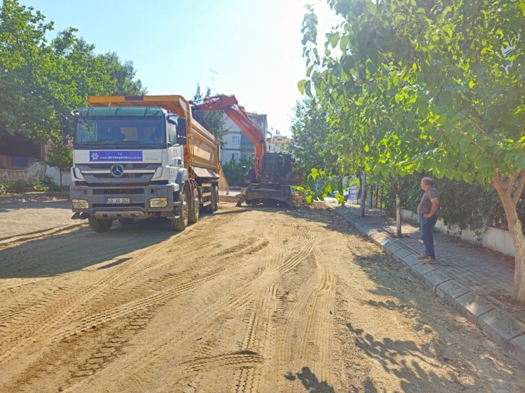 Aydın’da 17 ilçede eş zamanlı yol seferberliği: Onlarca noktada ekipler sahada