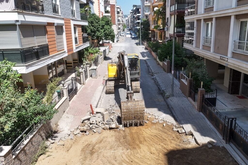 Efeler’de 46 Sokak baştan sona yenileniyor: Çalışmalar başladı
