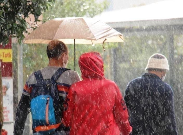 Meteorolojiden Aydın’a üç günlük uyarı! Sıcak havanın ardından sağanak geliyor