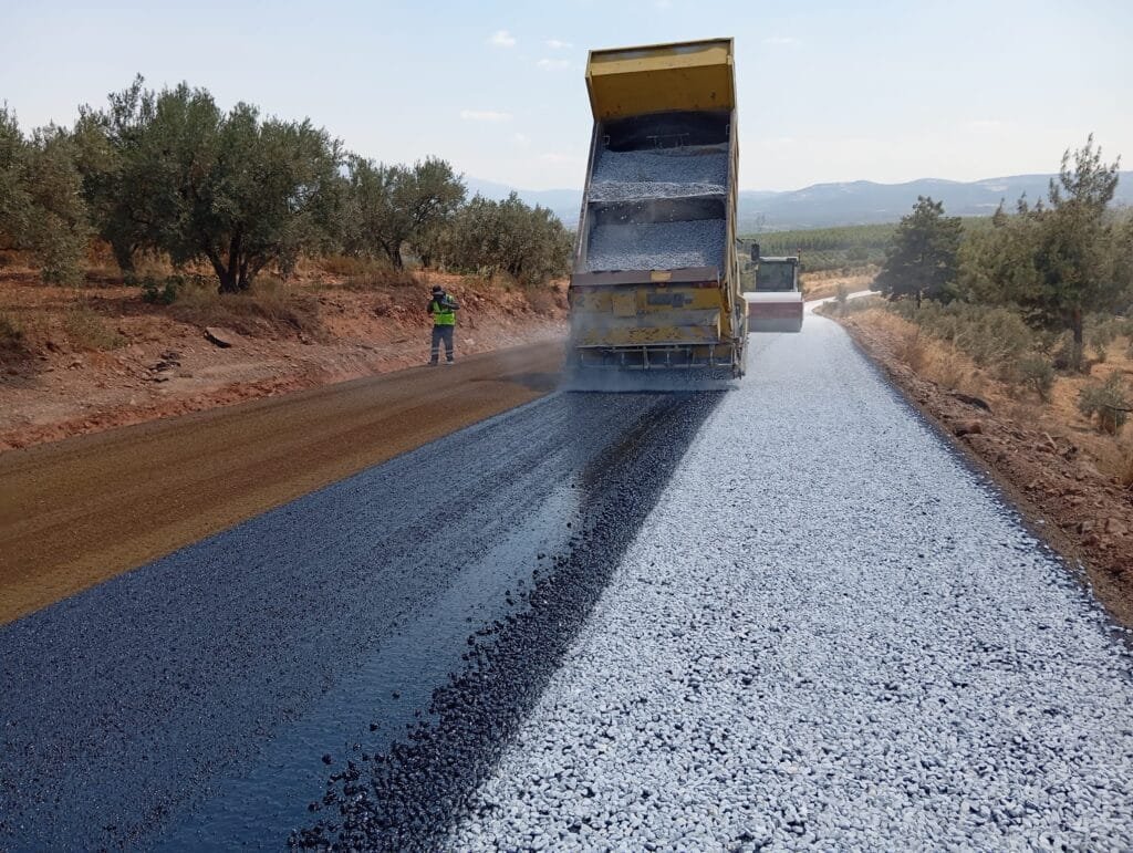 Aydın’da dev yol seferberliği! Büyükşehir ekipleri onlarca noktada sahada