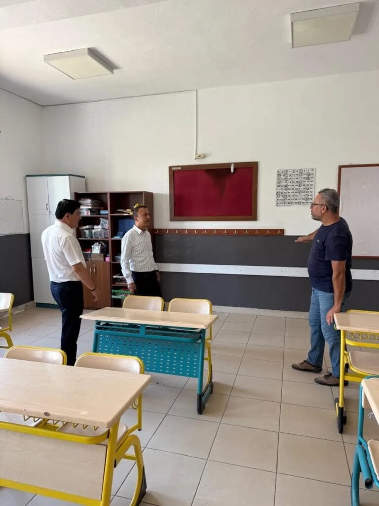 Yenipazar’da okullar sil baştan yenileniyor! Yeni dönem öncesi hummalı çalışma
