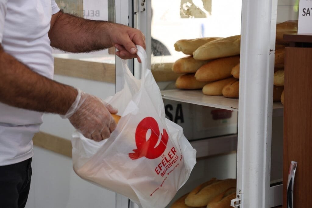 Efeler’de ekmek 12,50 TL’den satılıyor! İşte satış noktaları