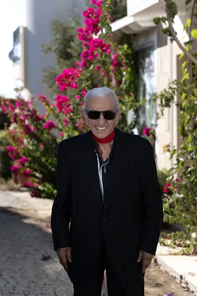 Türk pop müziğinin usta ismi Alpay hayatını kaybetti! 91 yaşındaydı