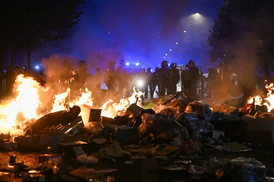 Fransa’da protestoların ardından ağır bilanço! 1500 iş yeri zarar gördü, hasar yüz milyonlarca euro