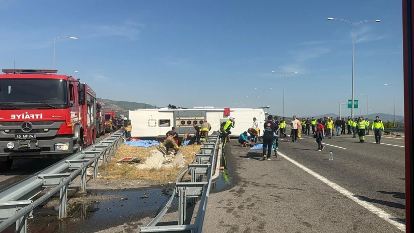 Manisa’da feci otobüs kazası! 11 kişi hayatını kaybetti, 27 yaralı var